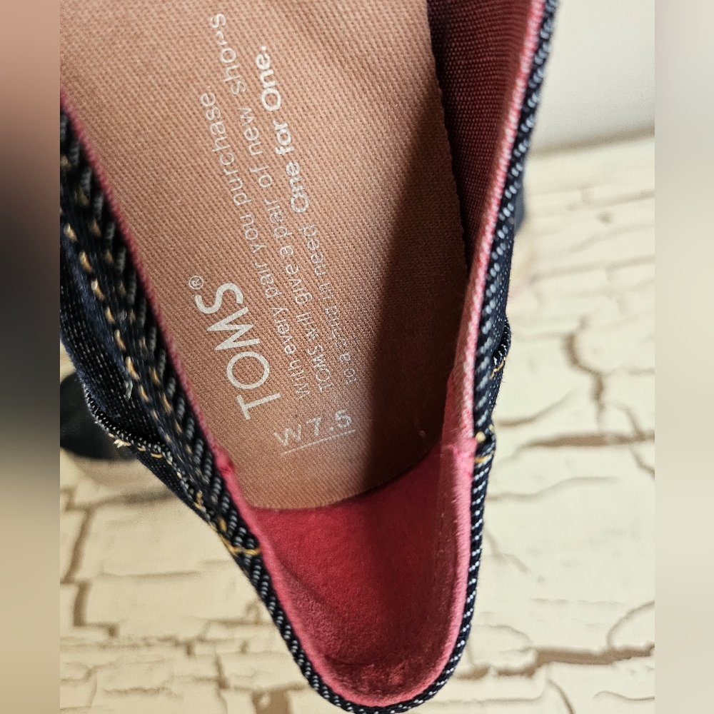 Toms 7.5 Espadrilles Excellent Condition - Picture 5 of 5